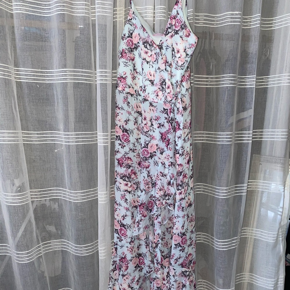 L Pink Lily Boutique dress. Never worn
